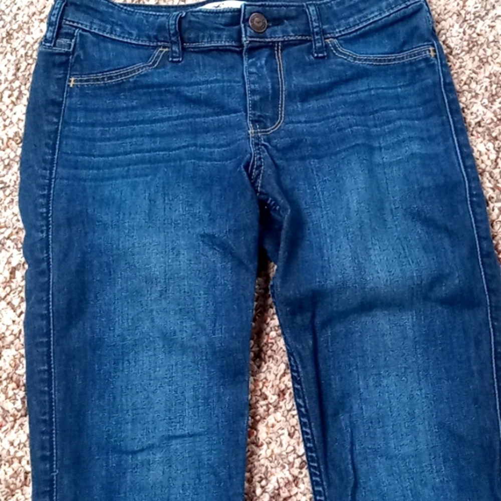 Hollister skinny jeans.